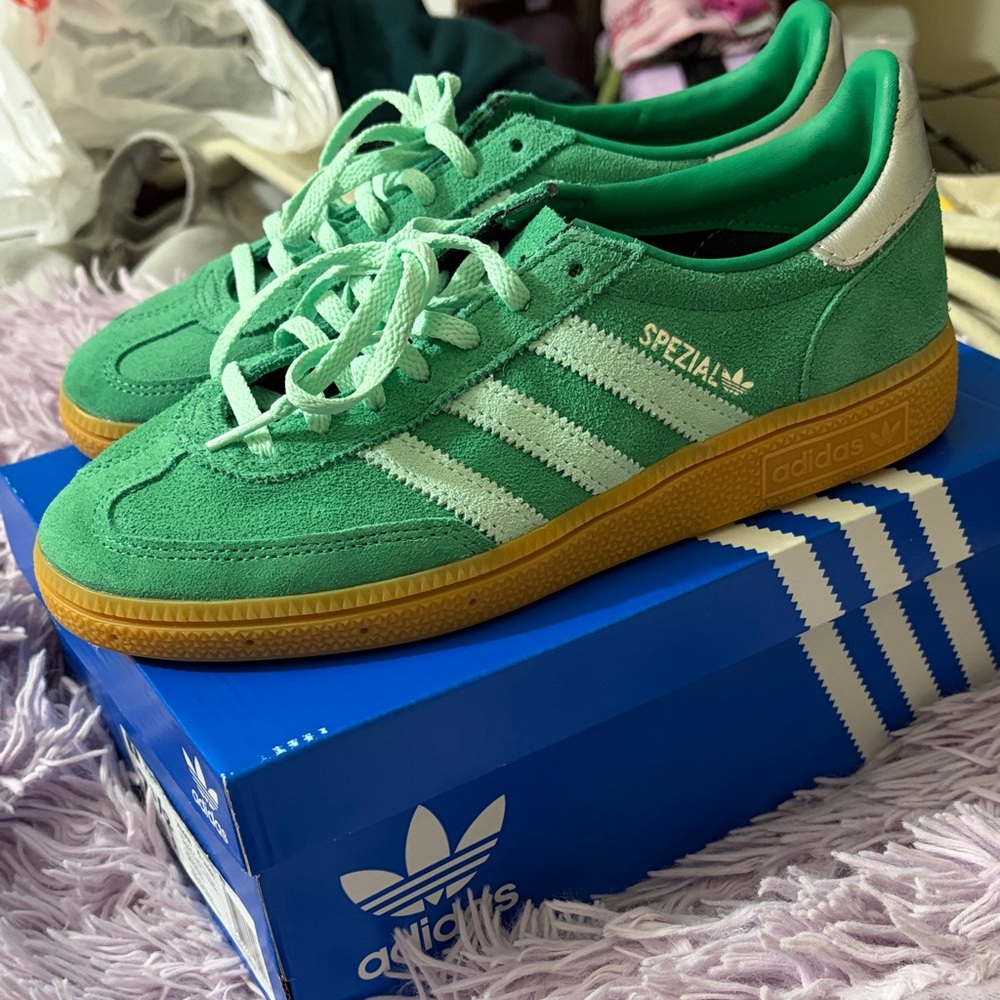 Adidas Spezia Green Sneakers with Stripes